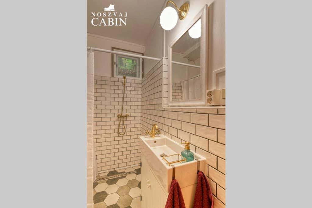 Noszvaj Cabin Kültér fotó